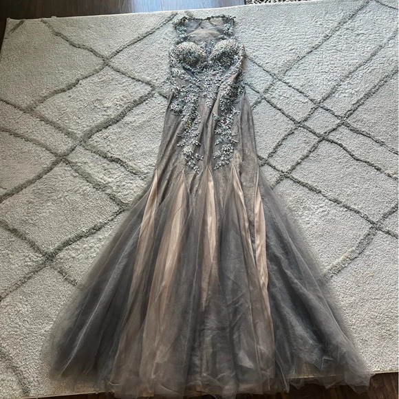 JVN BY JOVANI PROM PAGEANT FORMAL LONG MAXI DRESS GOWN silver nude cutout 2 - Picture 1 of 16
